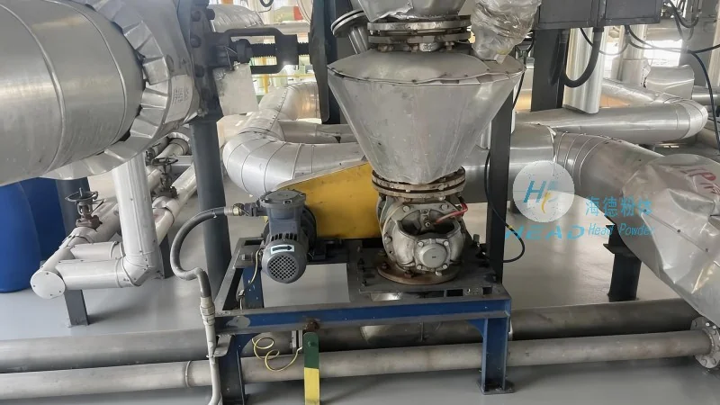 Automatizovaný pneumatický přenášecí projekt pro prášek lithiumových baterií v Ajmanu, UAE