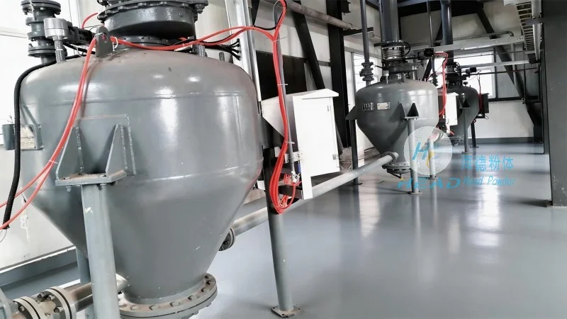 Bogotá, Kolumbie Projekt pneumatického přenášení pro uzavřené nabíjení prášků lithiumových baterií